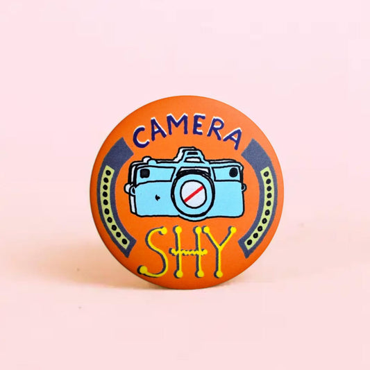 Camera shy - Badge+Magnet